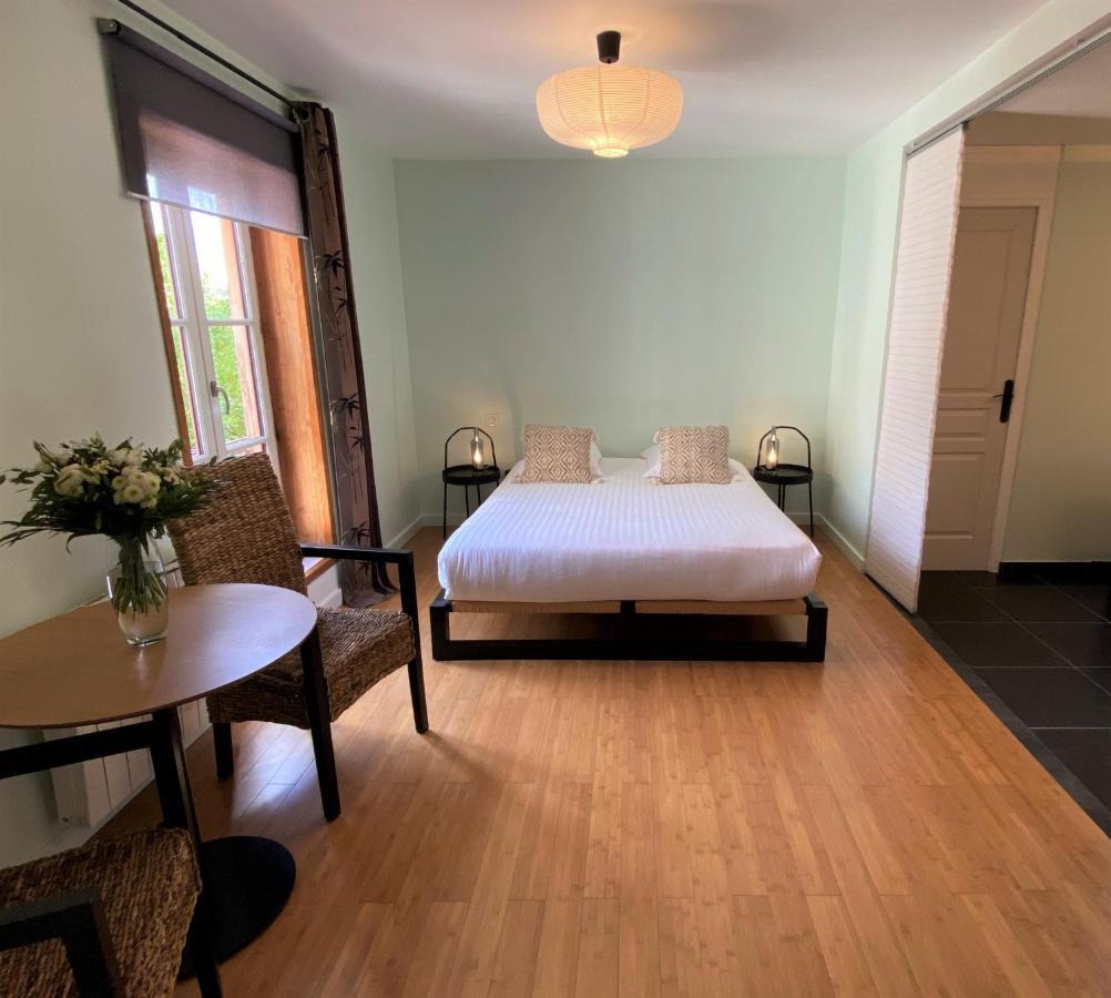 A L'Ombre D'Azay - Demeure D'Hotes - Guesthouse Esterno foto
